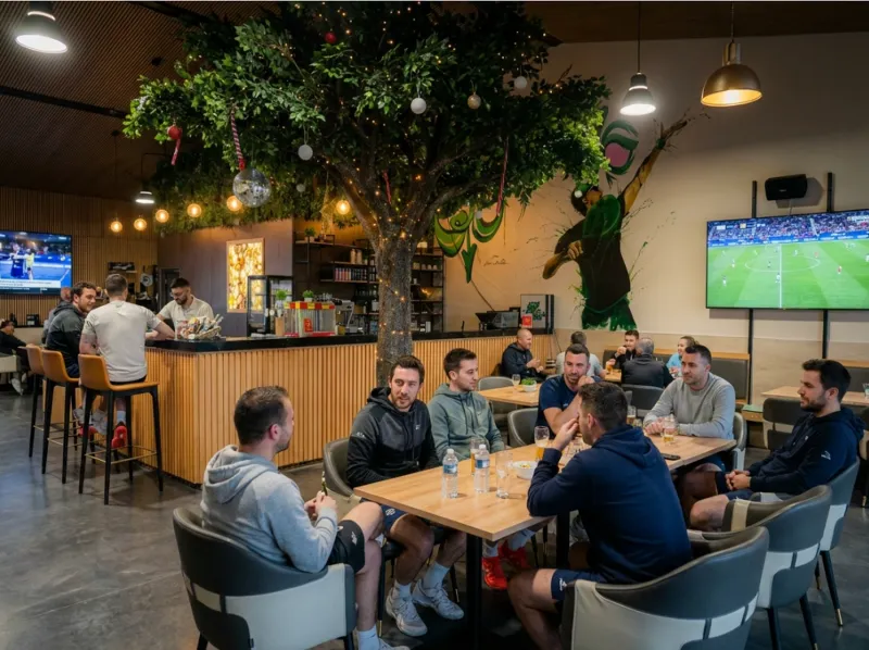 Club de padel proche de Miramas avec grande salle bar conviviale et ambiance after-match à Fos-sur-Mer